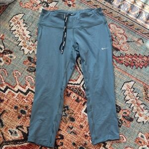 Nike Women's Teal cropped Leggings with Drawstring